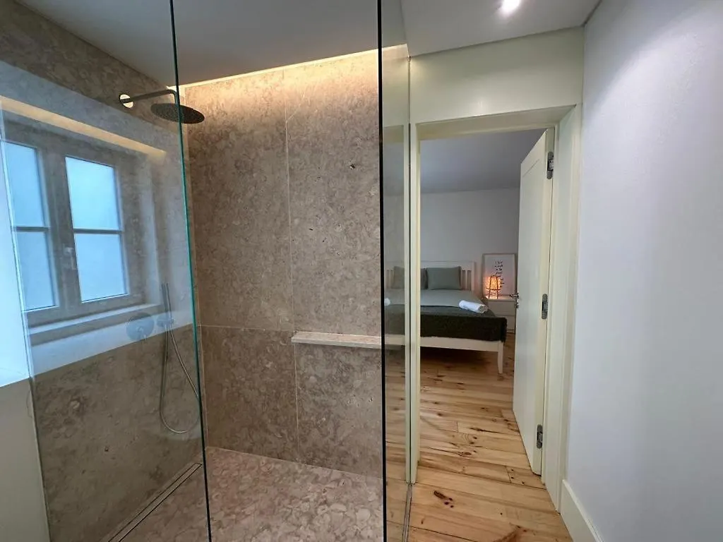 Suite In Cozy Apartment In Chiado In Shared House Lisboa 0*,
