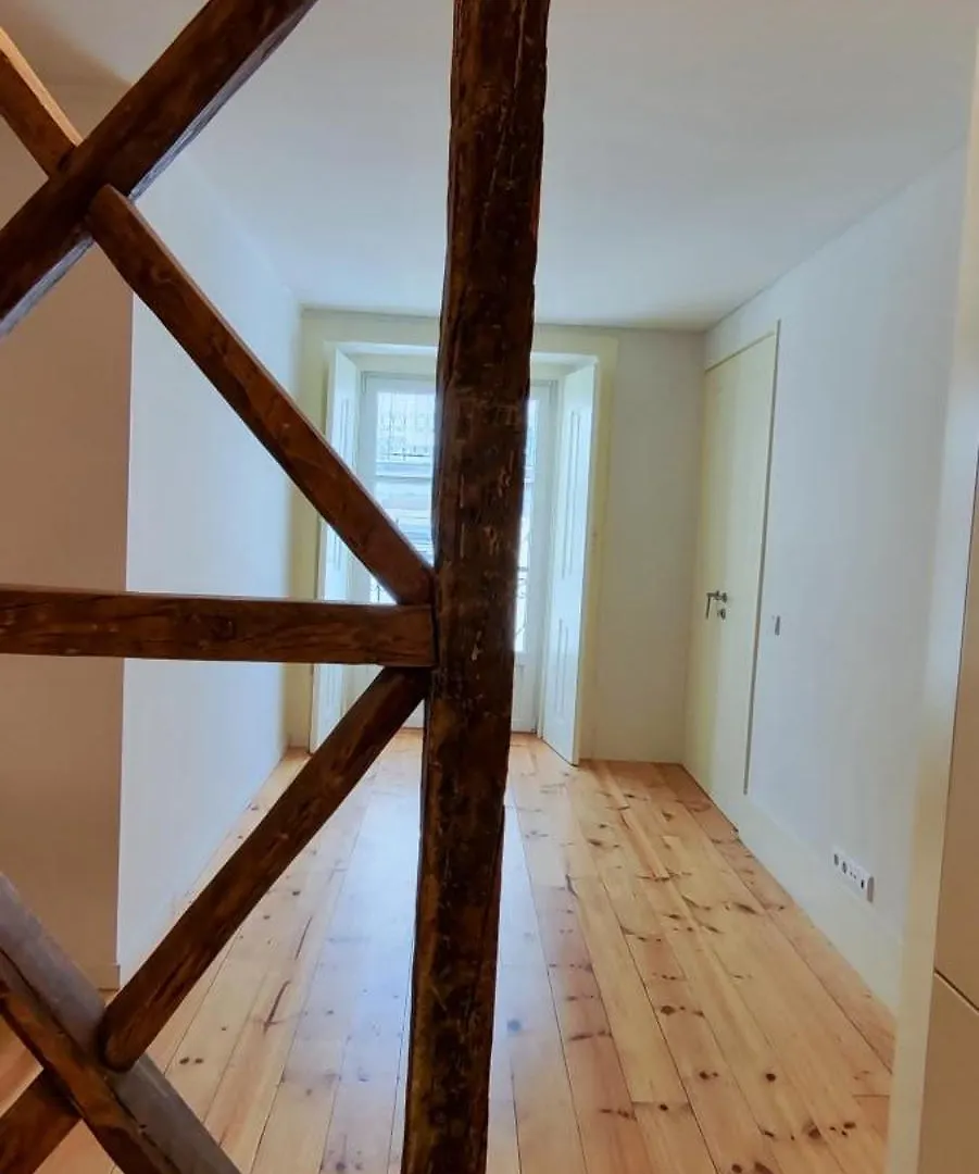 Suite In Cozy Apartment In Chiado In Shared House Lisboa